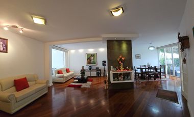 Vendo Casa de 3 Dormitorios  en La Primavera,Cumbayá en Urbanización