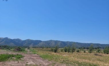 Fracciones de 1 hectárea en venta en Los Reartes 