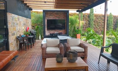 Casa   en arriendo amoblada, Alto Del Escobero,  Envigado, Antioquia