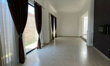 Casa en RENTA, Fracc. Vista Real, San Andrés Cholula, Pue.
