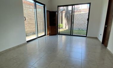 Casa en RENTA, Fracc. Vista Real, San Andrés Cholula, Pue.