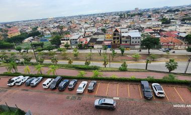 Alquilo Departamento 3 Dormitorios La Vista Towers 2 Parqueos Sector City Mall