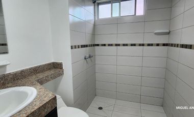 Alquilo Departamento 3 Dormitorios La Vista Towers 2 Parqueos Sector City Mall