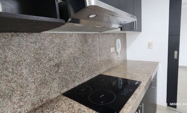Alquilo Departamento 3 Dormitorios La Vista Towers 2 Parqueos Sector City Mall