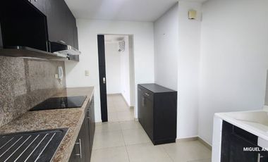 Alquilo Departamento 3 Dormitorios La Vista Towers 2 Parqueos Sector City Mall