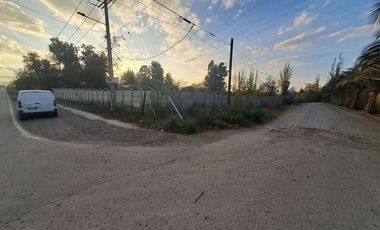 Se vende 1 Á, con cHasa y centro de evento, Patente