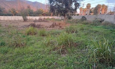 Se vende 1 Á, con cHasa y centro de evento, Patente