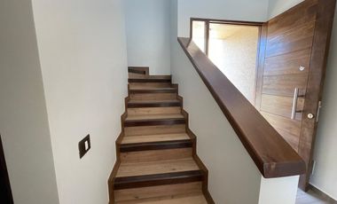 SE VENDE CASA