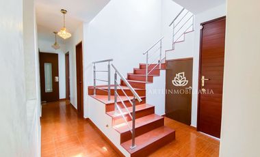 CASA REAL ESMERALDA. ZONA ESMERALDA. BOSQUE ESMERALDA. 3 RECAMARAS, 4 ESTACIONAMIENTOS, JARDÍN PLANO