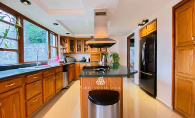 CASA LOMA DE VALLE ESCONDIDO. ZONA ESMERALDA.  5 RECAMARAS, 6 ESTACIONAMIENTOS