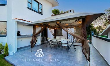 CASA LOMA DE VALLE ESCONDIDO. ZONA ESMERALDA.  5 RECAMARAS, 6 ESTACIONAMIENTOS