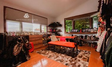 CASA LOMA DE VALLE ESCONDIDO. ZONA ESMERALDA.  5 RECAMARAS, 6 ESTACIONAMIENTOS