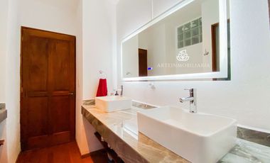 CASA LOMA DE VALLE ESCONDIDO. ZONA ESMERALDA.  5 RECAMARAS, 6 ESTACIONAMIENTOS