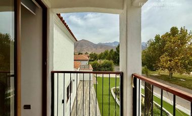 RINCONADA - ARRIENDA CASA DE DOS PISOS 4D 3B PISCINA - COND. EL GOLF