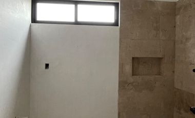 SE VENDE HERMOSA CASA DE 3 RECAMARAS A 10 MINUTOS DE LA PLAYA EN PLAYA DEL CARMEN JUNTO A MAYAKOBA