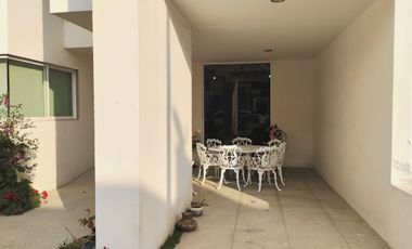 CASA EN VENTA EN PACHUCA CON ELEVADOR