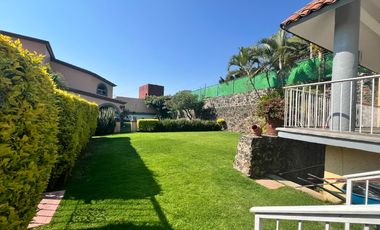 HERMOSA CASA UNA PLANTA