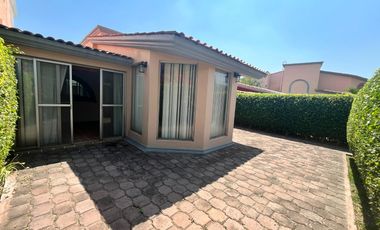 HERMOSA CASA UNA PLANTA