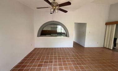 HERMOSA CASA UNA PLANTA