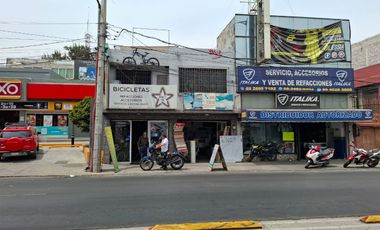 Casa con locales en venta en Escuadròn 201 Iztapalapa