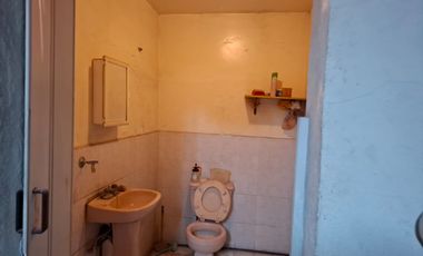 Casa con locales en venta en Escuadròn 201 Iztapalapa