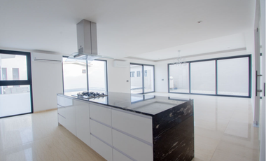 Se vende  moderna villa con elevador en Club Campestre  San José del Cabo
