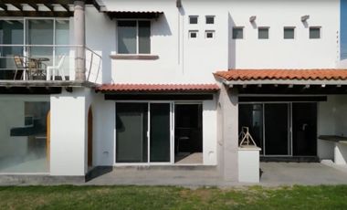 CASA EN VENTA EN VILLA DE LOS FRAILES, POCITOS, SAN MIGUEL DE ALLENDE CON JARDIN PRIVADO