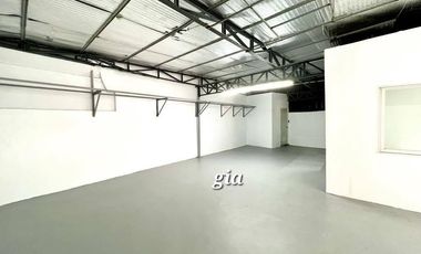 COMMERCIAL LOT FOR LEASE IN NEAR BUENDIA, MAKATI