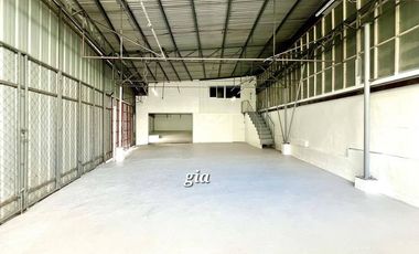 COMMERCIAL LOT FOR LEASE IN NEAR BUENDIA, MAKATI