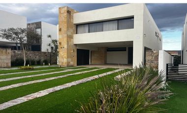 Casa Renta El Molino Residencial condominio XIV