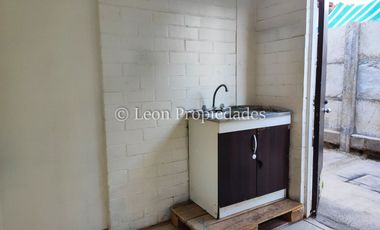 Leon Propiedades vende casa en Villa valle de los sueños, Curacaví.