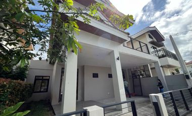 South Forbes Villas 5 Bedrooms House and Lot for Sale
