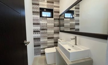 South Forbes Villas 5 Bedrooms House and Lot for Sale
