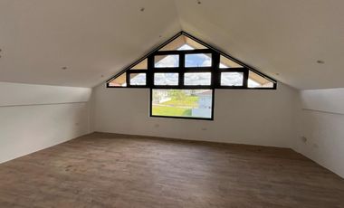 South Forbes Villas 5 Bedrooms House and Lot for Sale