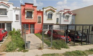 CVB (EMB) CASA EN VENTA EN URBI PASEOS DE SGO JALISCO