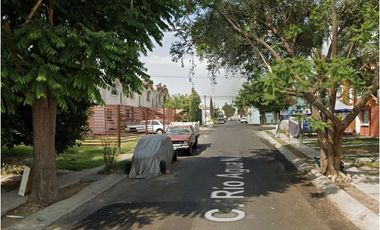 CVB (EMB) CASA EN VENTA EN URBI PASEOS DE SGO JALISCO