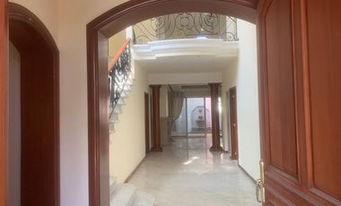 Casa en Venta en Residencial Los Frailes Zapopan Exclusividad y Confort