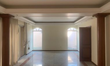 Casa en Venta en Residencial Los Frailes Zapopan Exclusividad y Confort
