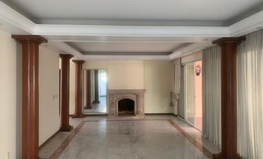 Casa en Venta en Residencial Los Frailes Zapopan Exclusividad y Confort