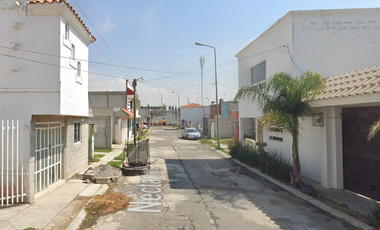 CASA DE RECUPERACIÓN BANCARIA EN CALLE NECTARINO, COL. PASEO DE LOS DURAZNOS, SAN JOSE DE LAS FLORES, AMOZOC, PUEBLA. ¡NO SE ACEPTAN CRÉDITOS!