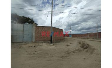 Venta De Terreno En Zona Industrial De Sullana A 200 Metros Del Grifo Kike // ID: 1134627