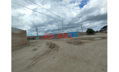 Venta De Terreno En Zona Industrial De Sullana A 200 Metros Del Grifo Kike // ID: 1134627