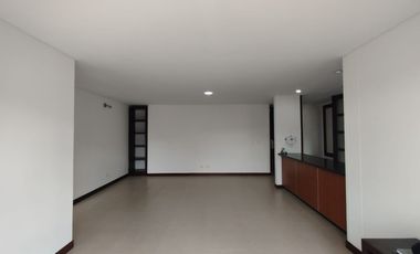 Apartamento en arriendo en Pinares Alto