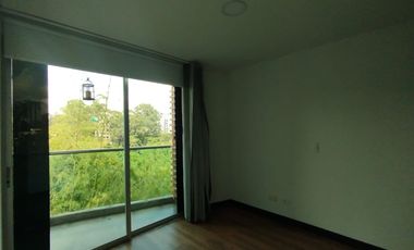 Apartamento en arriendo en Pinares Alto