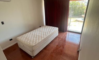 Casa Mediterránea en Terreno de 480 m², Condominio El Arado, Tiltil.