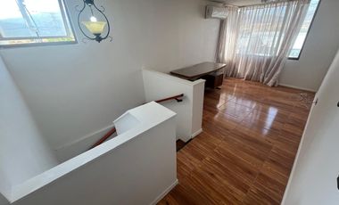 Casa Mediterránea en Terreno de 480 m², Condominio El Arado, Tiltil.
