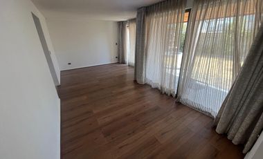 Casa Mediterránea en Terreno de 480 m², Condominio El Arado, Tiltil.