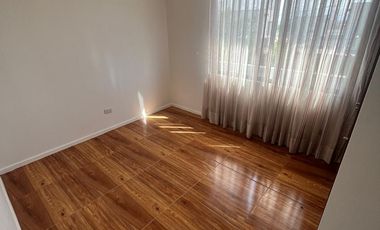 Casa Mediterránea en Terreno de 480 m², Condominio El Arado, Tiltil.