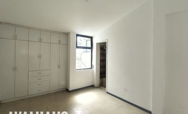 DEPARTAMENTO PARA OFICINAS, CONSULTORIO, SPA EN RENTA CENTRO DE IBARRA CO-WORKING