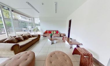 Irarrázaval/ Metro Villa Frei
